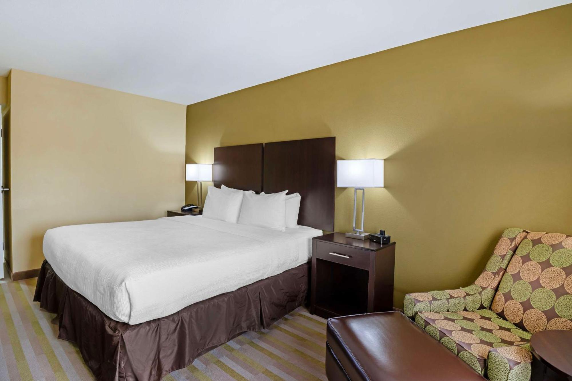 Best Western Plus Thornburg Inn & Suites Eksteriør bilde